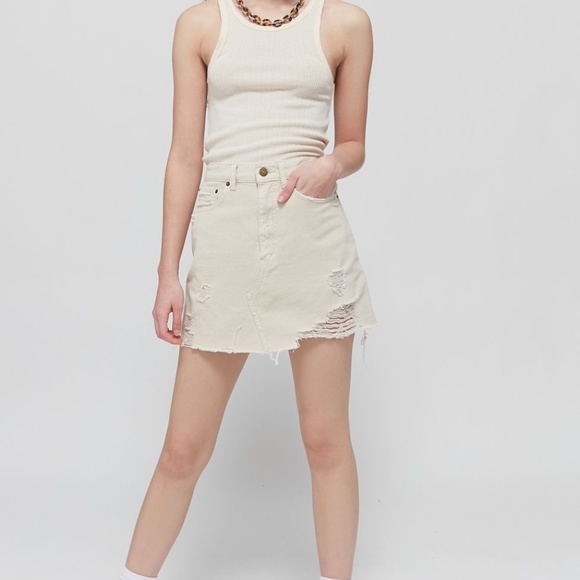 UO BDG Roxi Destructed Denim Mini skirt NWT Medium - Picture 2 of 12